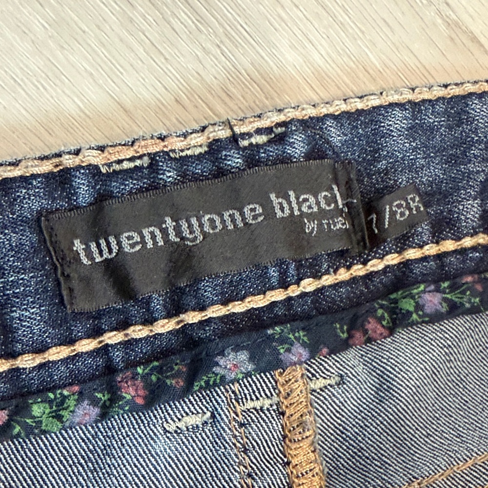 Y2K Stylish Indigo Flare Women's Jeans - Picture 4 of 5